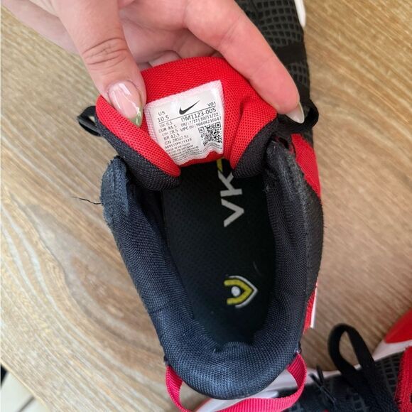 Men’s RARE Nike LeBron witness 7 “Bred” sneakers - Picture 6 of 6